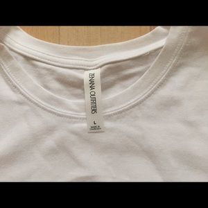 NEW Outfitters Women’s Long Sleeve T-shirt. Size L